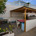 Fantastico 1 - Grossem Balkon - Gratis Parkplatz - Klimaanlage - Zentrumsnaehe Und Meernaehe アパート *