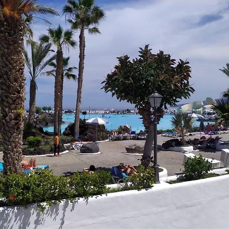 Fantastico 1 - Grossem Balkon - Gratis Parkplatz - Klimaanlage - Zentrumsnaehe Und Meernaehe Apartamento