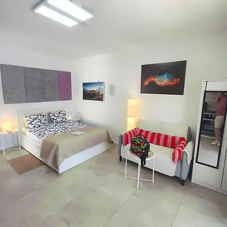 Appartement Fantastico 1 - Grossem Balkon - Gratis Parkplatz - Klimaanlage - Zentrumsnaehe Und Meernaehe *