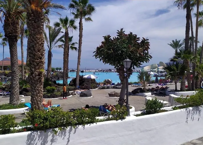 Fantastico 1 - Grossem Balkon - Gratis Parkplatz - Klimaanlage - Zentrumsnaehe Und Meernaehe Apartamento