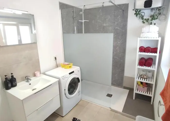 Fantastico 1 - Grossem Balkon - Gratis Parkplatz - Klimaanlage - Zentrumsnaehe Und Meernaehe Apartamento *